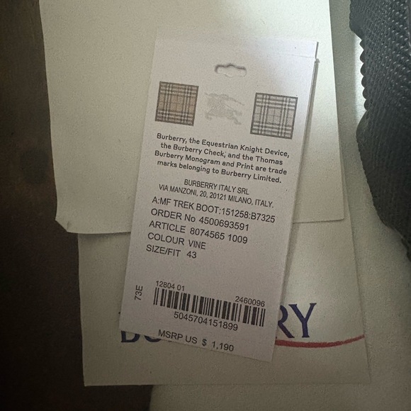 Burberry Men's Nubuck Lace Up Trek Boots - Picture 7 of 7